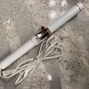 T3 Twirl 360 Motion-Sensing, Auto-rotating 1 1/4 curling iron